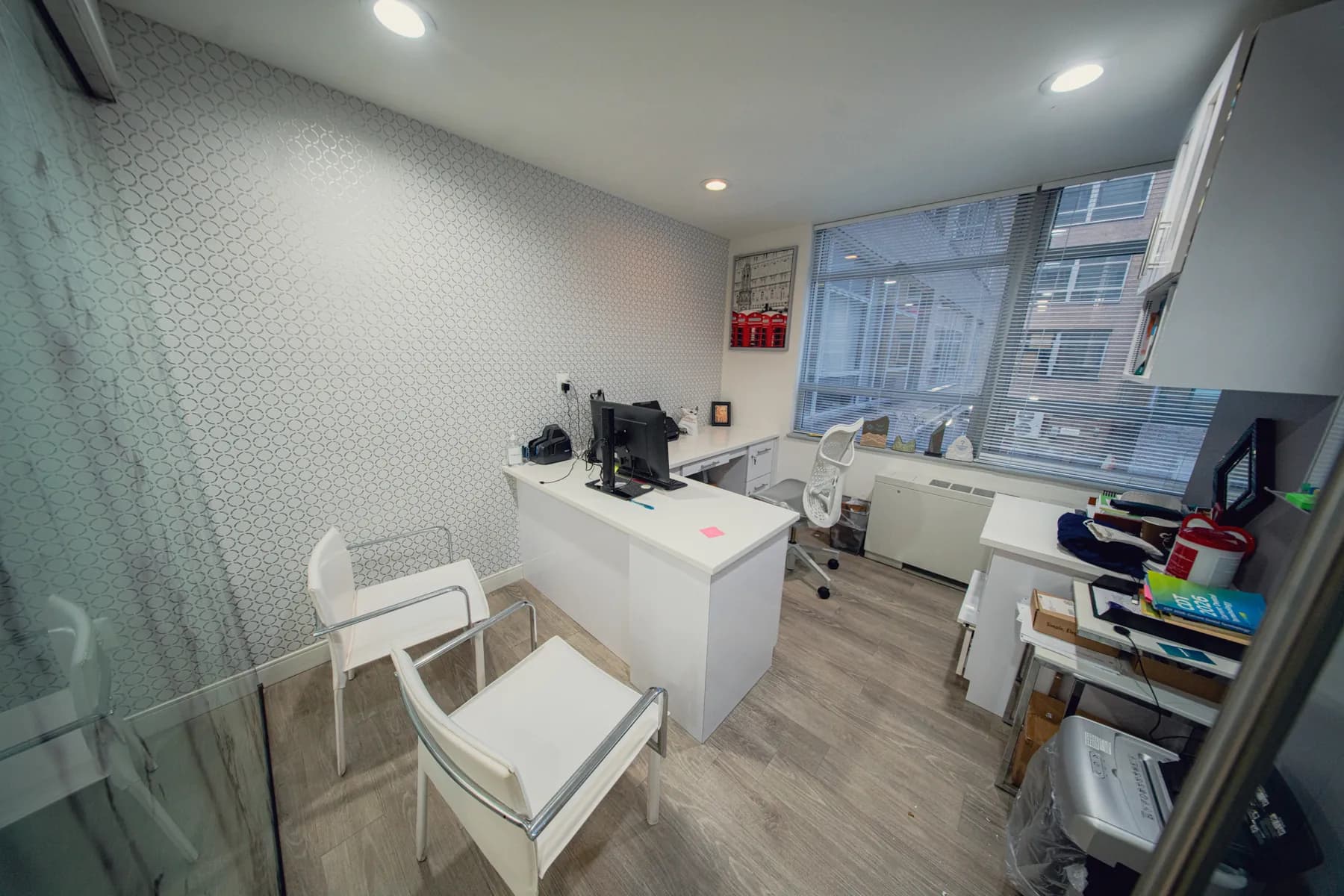 Consultation room at the DC Perio & Implants Farragut Square office